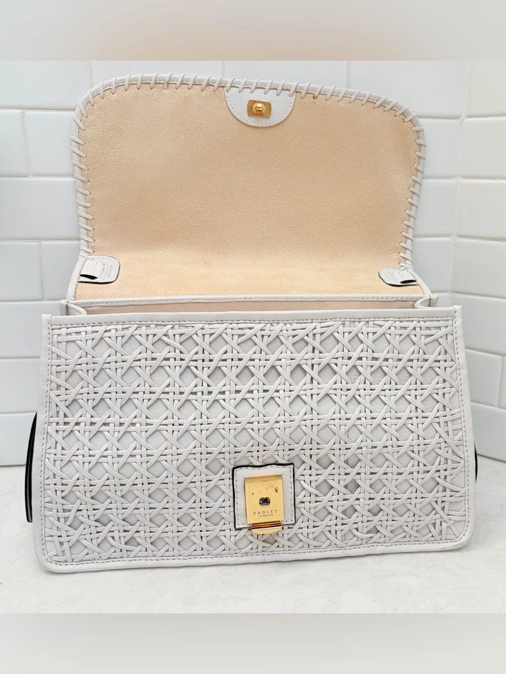 RADLEY LONDON Kentucky Derby 2022 Cording Street White Leather Grab Bag-EUC
